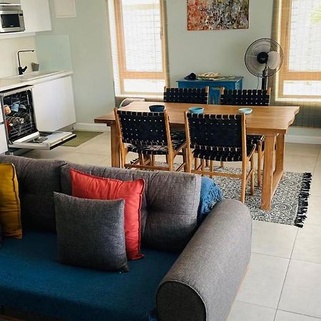 Beachcove Apartment 2 Pereybere Beach Екстериор снимка