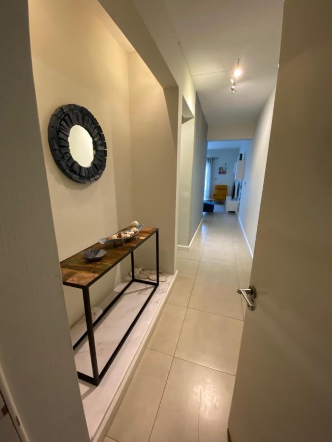 Beachcove Apartment 2 Pereybere Beach Екстериор снимка