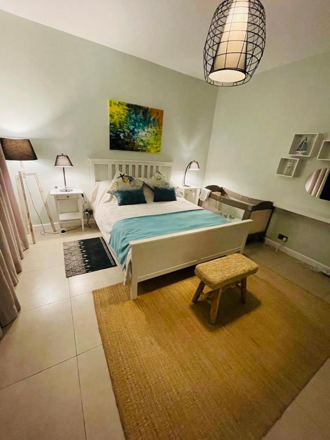 Beachcove Apartment 2 Pereybere Beach Екстериор снимка