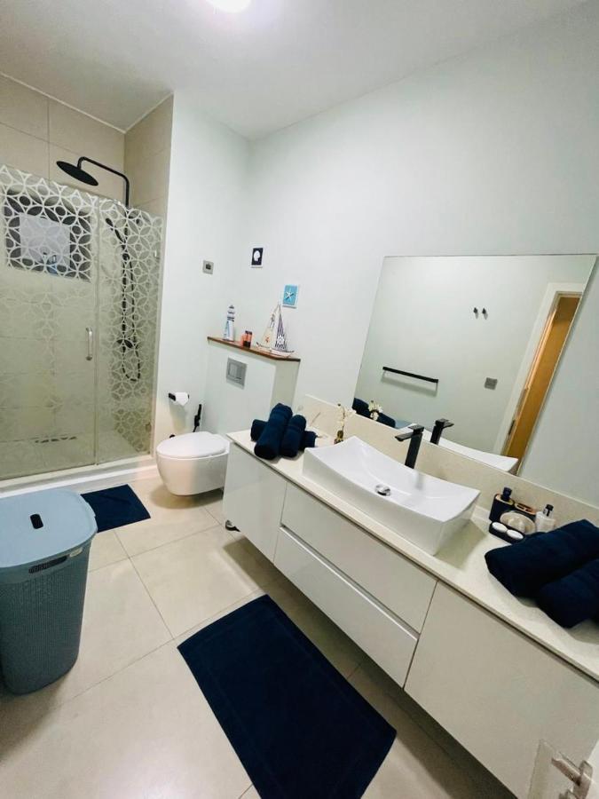 Beachcove Apartment 2 Pereybere Beach Екстериор снимка